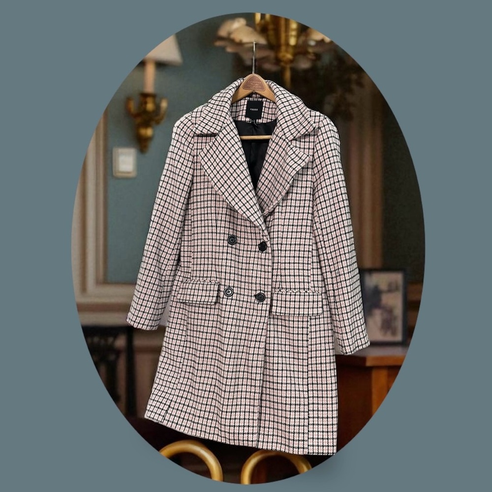 Forever 21 Plaid Trench Coat. Heavy Weight. Black/white/pink. Size: Large